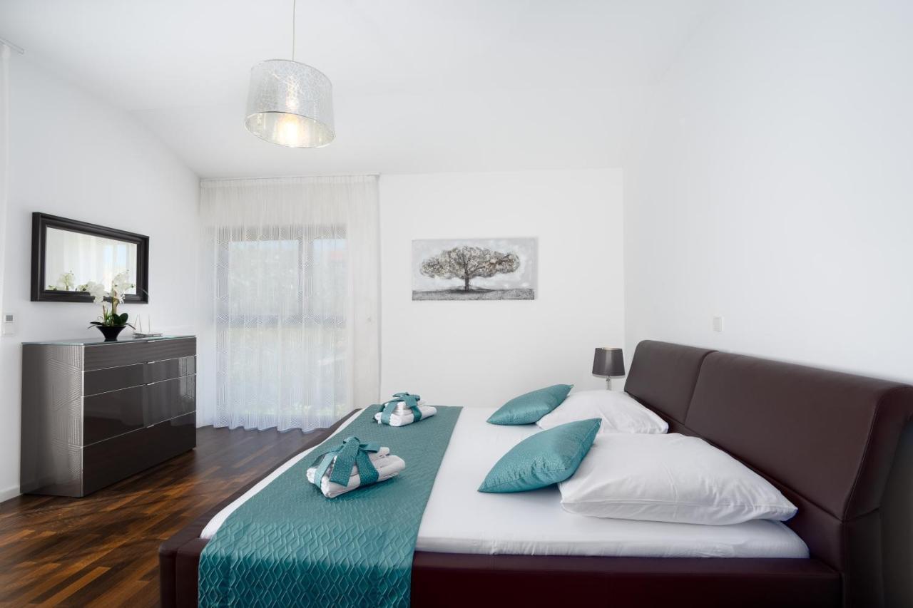 Luxury City Villa Trogir Bagian luar foto